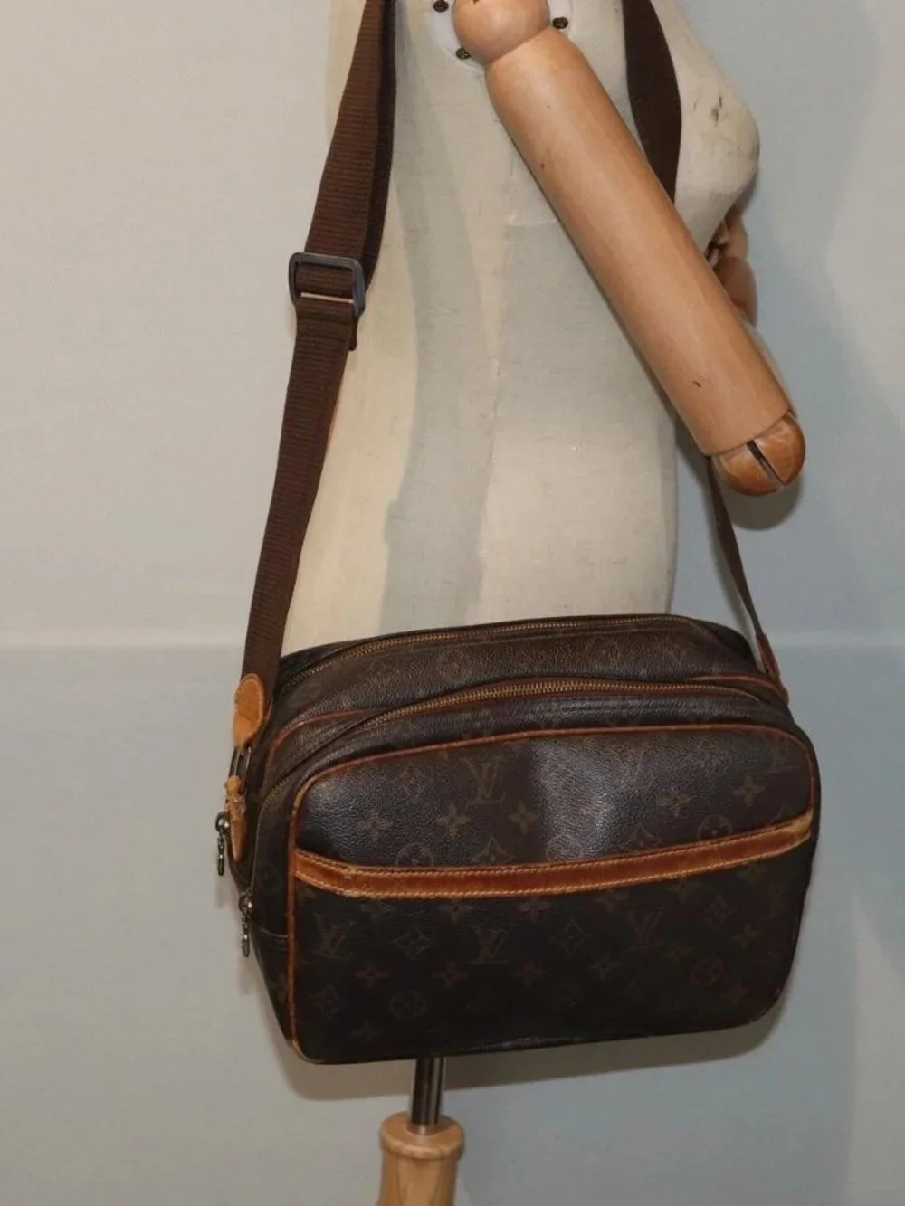 LOUIS VUITTON Monogram Reporter PM Shoulder Bag M45254 LV Auth